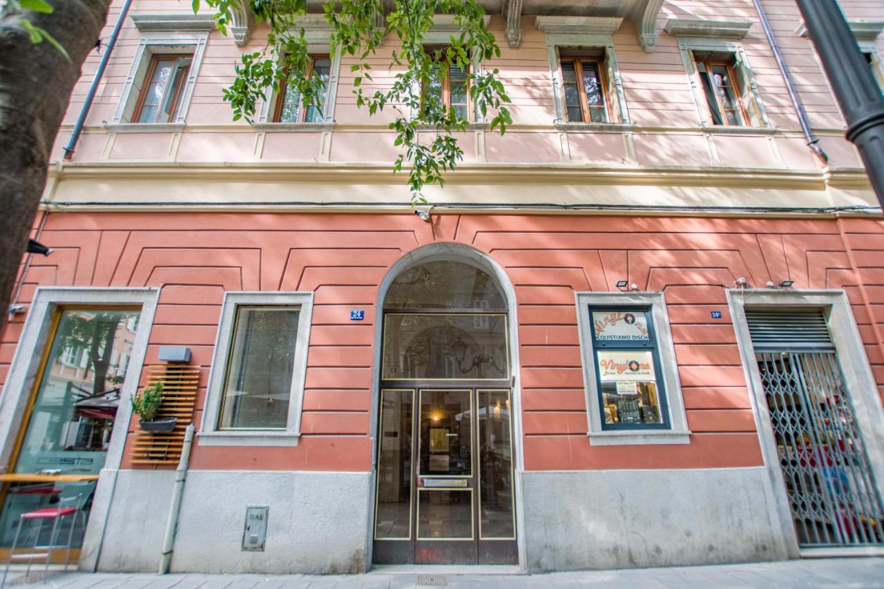 Apartamento Viale 24 Trieste Exterior foto